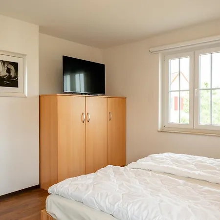 C 6 Reethaus Strandkorb Mit Aussenwhirlpool Und Sauna *