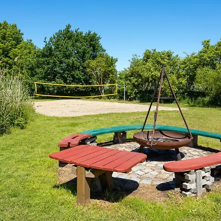 C 6 Reethaus Strandkorb Mit Aussenwhirlpool Und Sauna *