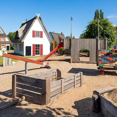 C 6 Reethaus Strandkorb Mit Aussenwhirlpool Und Sauna * Gramkow