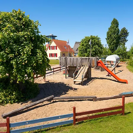 Prázdninový dům C 6 Reethaus Strandkorb Mit Aussenwhirlpool Und Sauna Gramkow